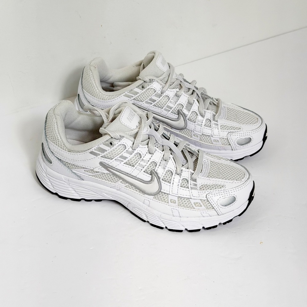 Nike P-6000 Sneaker Boys Size 1 White Metallic Silver Running Shoes CD6404-100